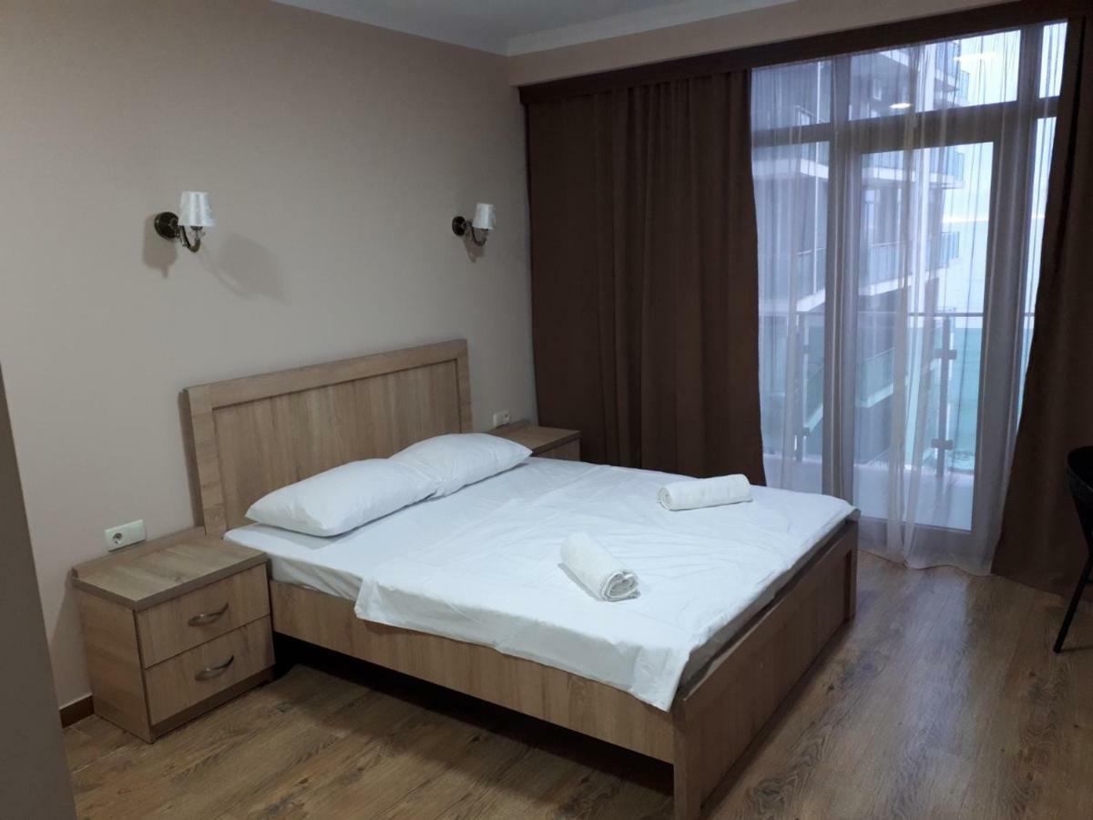 Jemka'S Modern Apartment Batumi Eksteriør billede